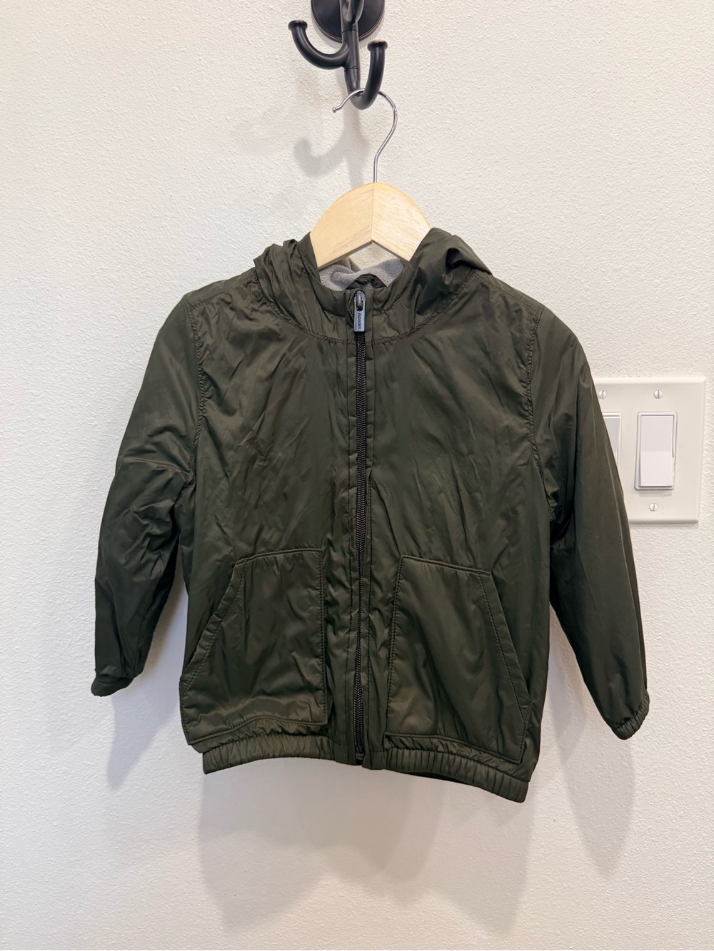 Old Navy Frost-Free Water-Resistant Zip Puffer Jacket